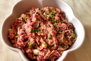 Salata de ton cu fasole rosie