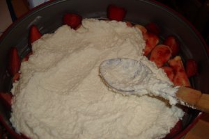 Tort cu capsuni si kiwi