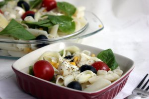 Salata de paste cu legume si mozzarella