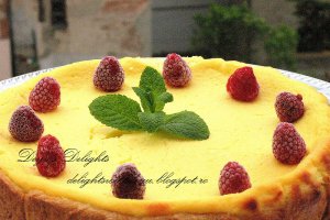 Cheesecake cu lamaie si zmeura