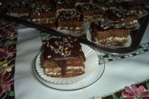 Salam de biscuiţi, reţetă transformata in prajitura