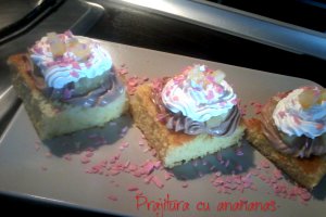 Prajitura cu ananas si crema de ciocolata