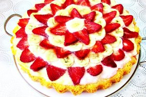 Tarta cu budinca si fructe