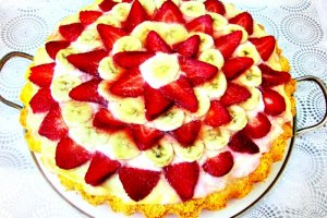 Tarta cu budinca si fructe
