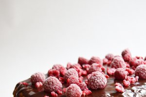 Prajitura cu ciocolata si zmeura
