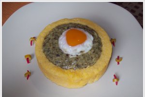 Spanac cu mamaliguta si ou ochi