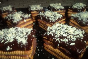 Turnulete de biscuiti