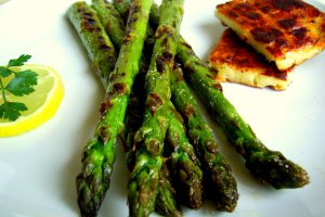 Grilled asparagus - Sparanghel la grill