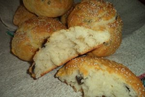 Chifle cu iaurt si masline