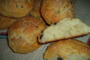 Chifle cu iaurt si masline