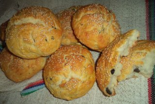 Chifle cu iaurt si masline
