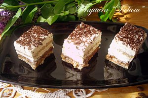 Reteta de Prajitura Deliciu cu nuci, biscuiti si ciocolata
