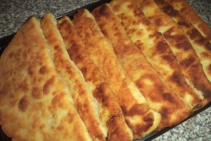 Placinte cu branza la tigaie
