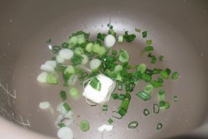 Omleta coapta cu ceapa verde