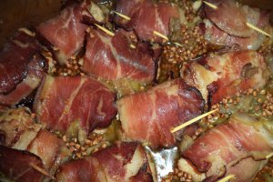 Rulouri din carne cu garnitura de morcovi