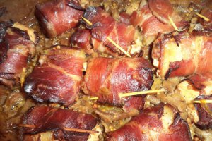 Rulouri din carne cu garnitura de morcovi
