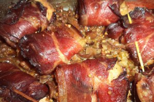 Rulouri din carne cu garnitura de morcovi
