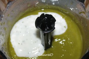 Mousse de sparanghel verde cu mazare si tarhon