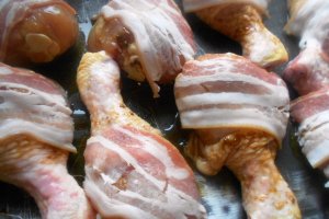 Ciocanele in bacon si cartofi noi