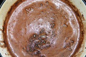 Salam de biscuiţi, reţetă cu ciocolata