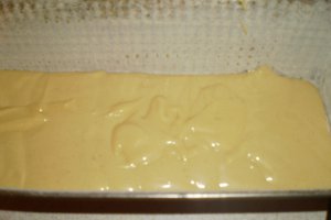 Chec cu dulceata de macese si nuca