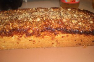 Chec cu dulceata de macese si nuca