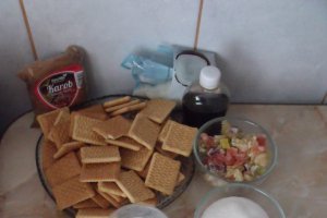 Salam de biscuiţi, reţetă cu pudra de roscove
