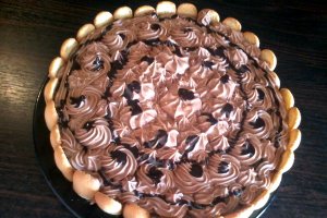 Tort cu crema de ciocolata