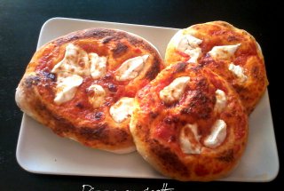 Pizza cu ricotta