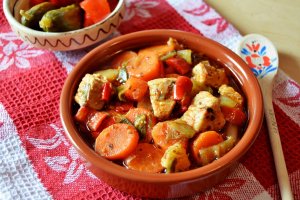 Tocanita de porc cu legume