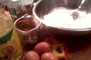 Prajitura cu stafide si crema de ciocolata