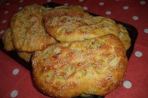 Placinte cu cartofi si branza