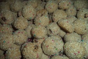 Fursecuri imbracate in nuca de cocos si bombonele