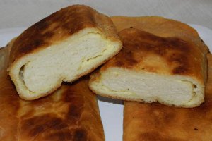 Placinte ardelenesti cu branza