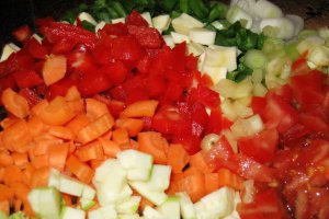 Orez cu legume si piept de pui (multicooker)