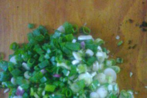 Placinta cu branza, ceapa verde si marar