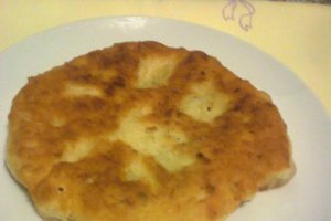 Placinta cu branza, ceapa verde si marar