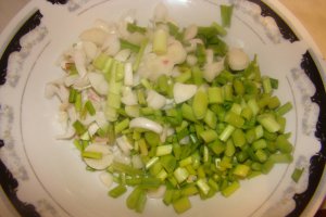 Friptura de pui cu usturoi verde