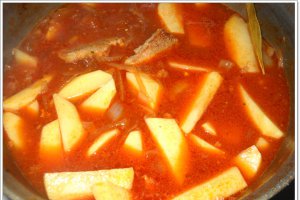 Gulas de porc