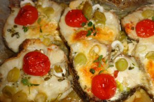 Salau ,, en papillote'' cu mozzarela si cimbrisor