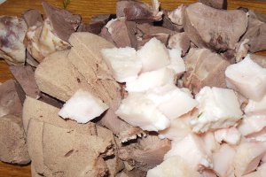 Drob de porc cu verdeata si slanina