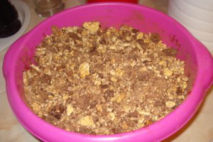 Salam de biscuiţi, reţetă cu visine si stafide