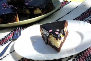 Pasca poloneza cu branza de vaci si blat de cacao