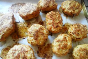 Barcute de curcan cu legume la cuptor