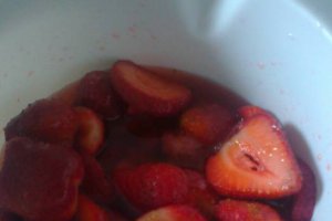 Tort cu capsuni