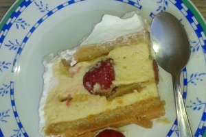 Tort cu capsuni
