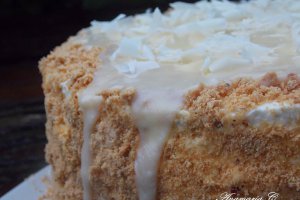Tort Cu Crema De Ciocolata Alba Si Un La Multi Ani
