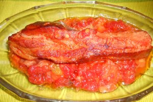 Piept de porc semiafumat la oala de lut