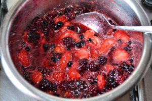 Rulada cu fructe de padure