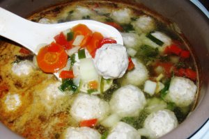 Ciorba cu perisoare de pui (Multicooker)